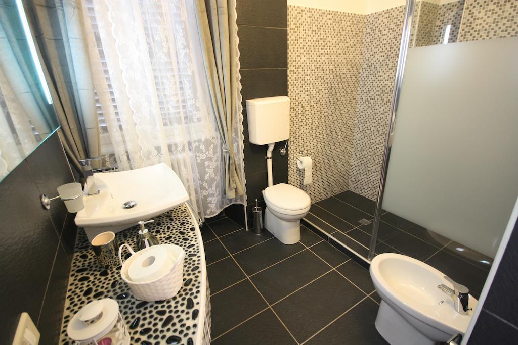 B&B 7 Archi Como Szoba fotó